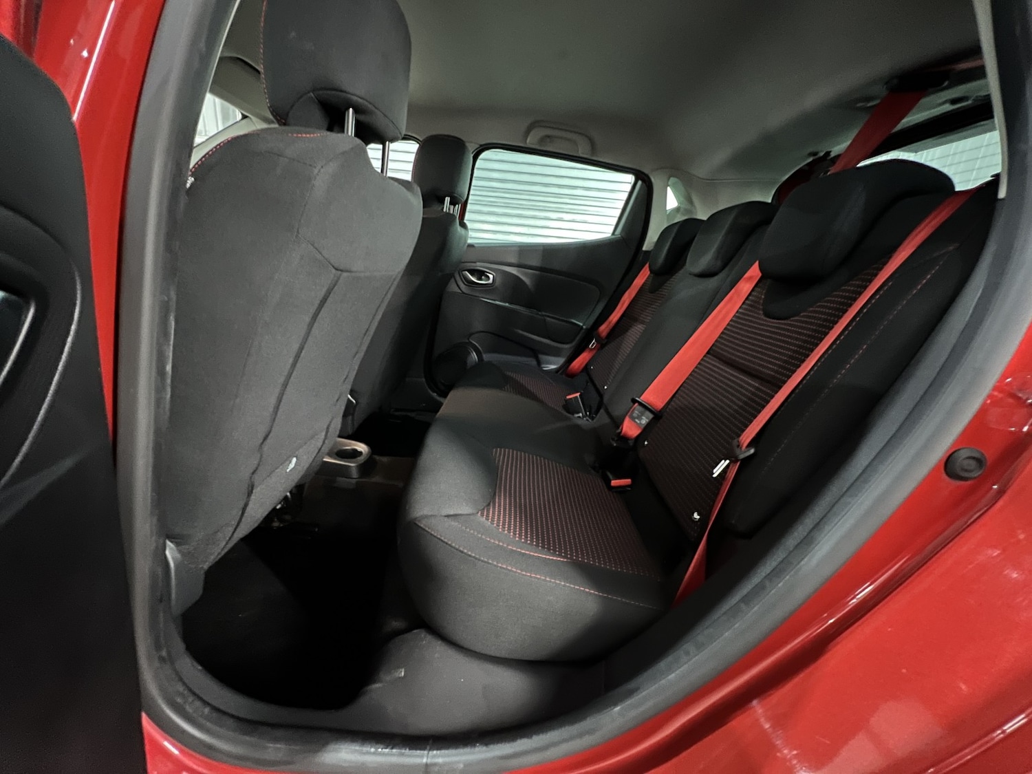 Used Renault Clio 2015 for sale - 76713131: Photo 12