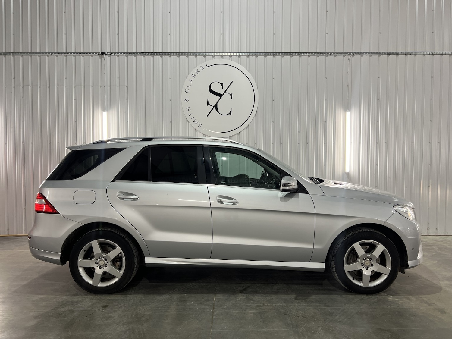 Used Mercedes-Benz M Class 2013 for sale - 77129664: Photo 2