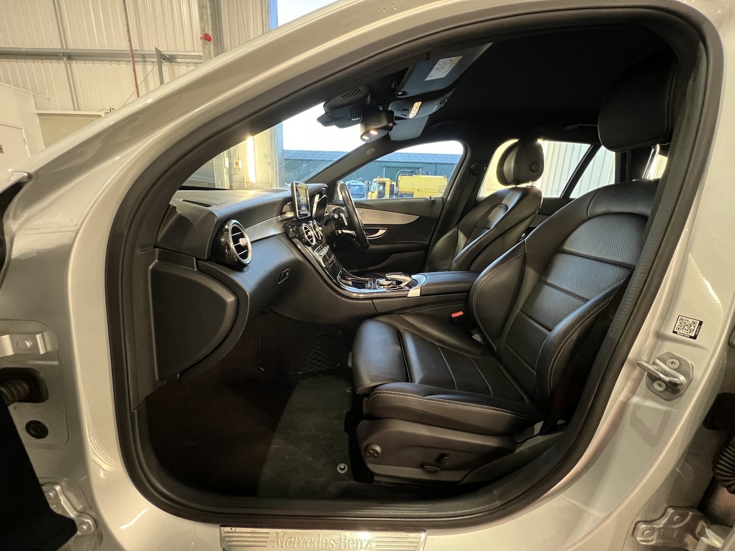 Used Mercedes-Benz C Class 2017 for sale - 77965565: Photo 11