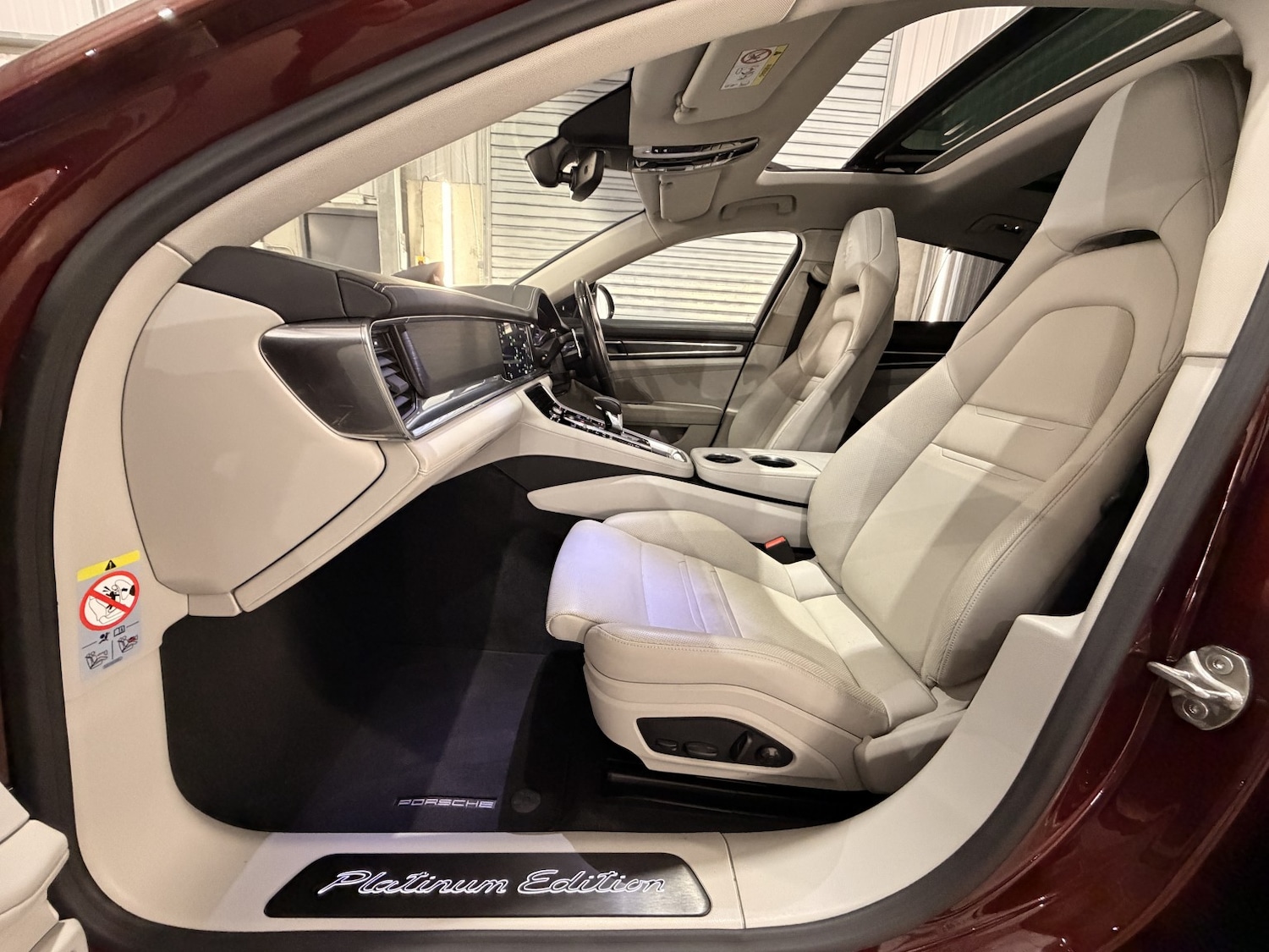 Used Porsche Panamera 2023 for sale - 77965550: Photo 16