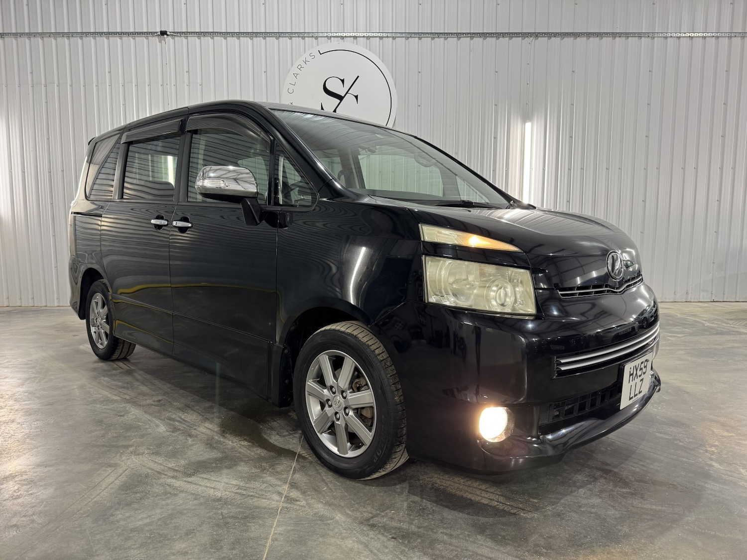 Used Toyota Voxy 2025 for sale - 77965552: Photo 1
