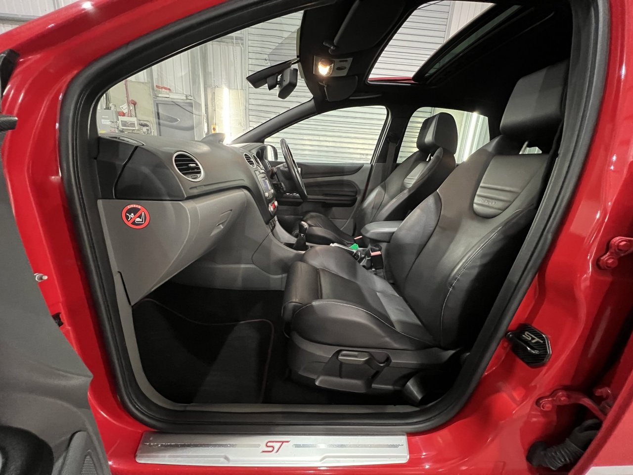 Used Ford Focus 2010 for sale - 77760874: Photo 13