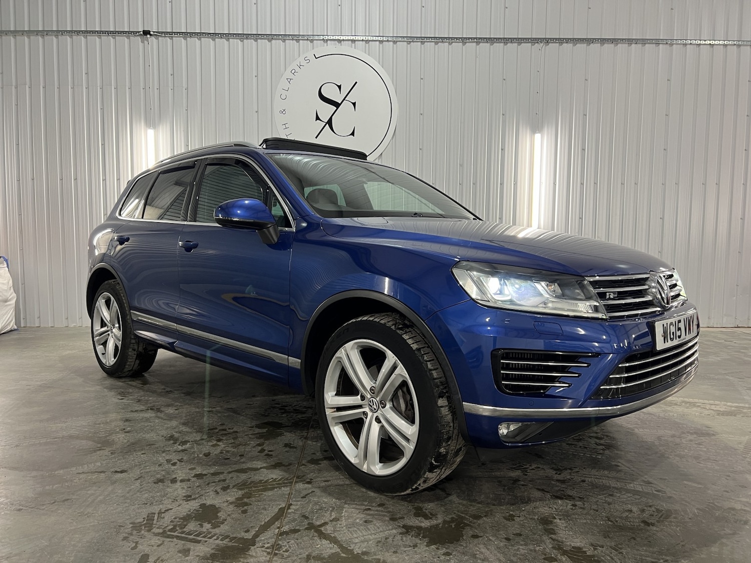 Used Volkswagen Touareg 2015 for sale - 77342648: Photo 1