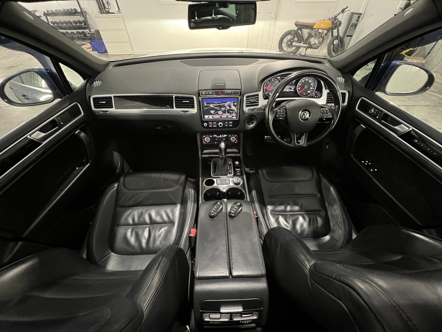 Used Volkswagen Touareg 2015 for sale - 77342648: Photo 11