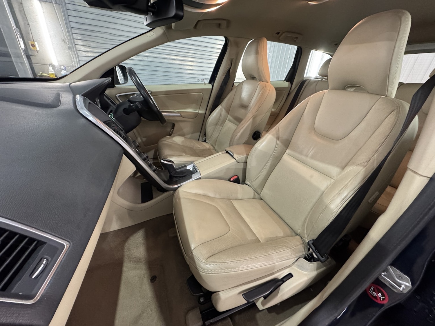 Used Volvo XC60 2013 for sale - 77979923: Photo 12