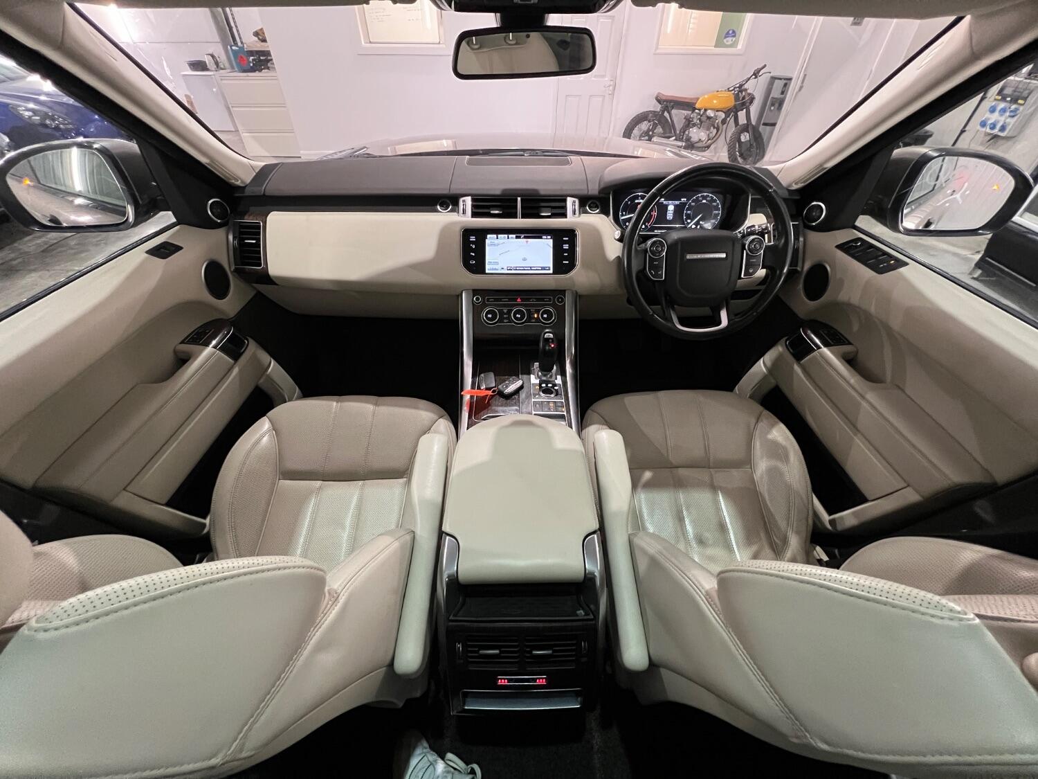 Used Land Rover Range Rover Sport 2015 for sale - 76358168: Photo 11