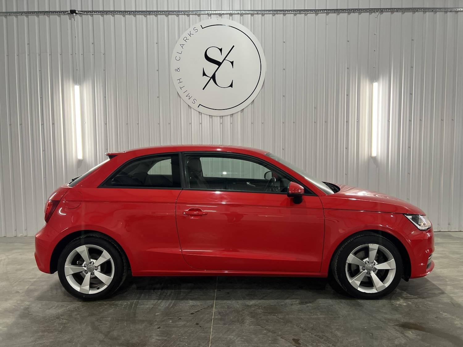 Used Audi A1 2016 for sale - 77107726: Photo 2