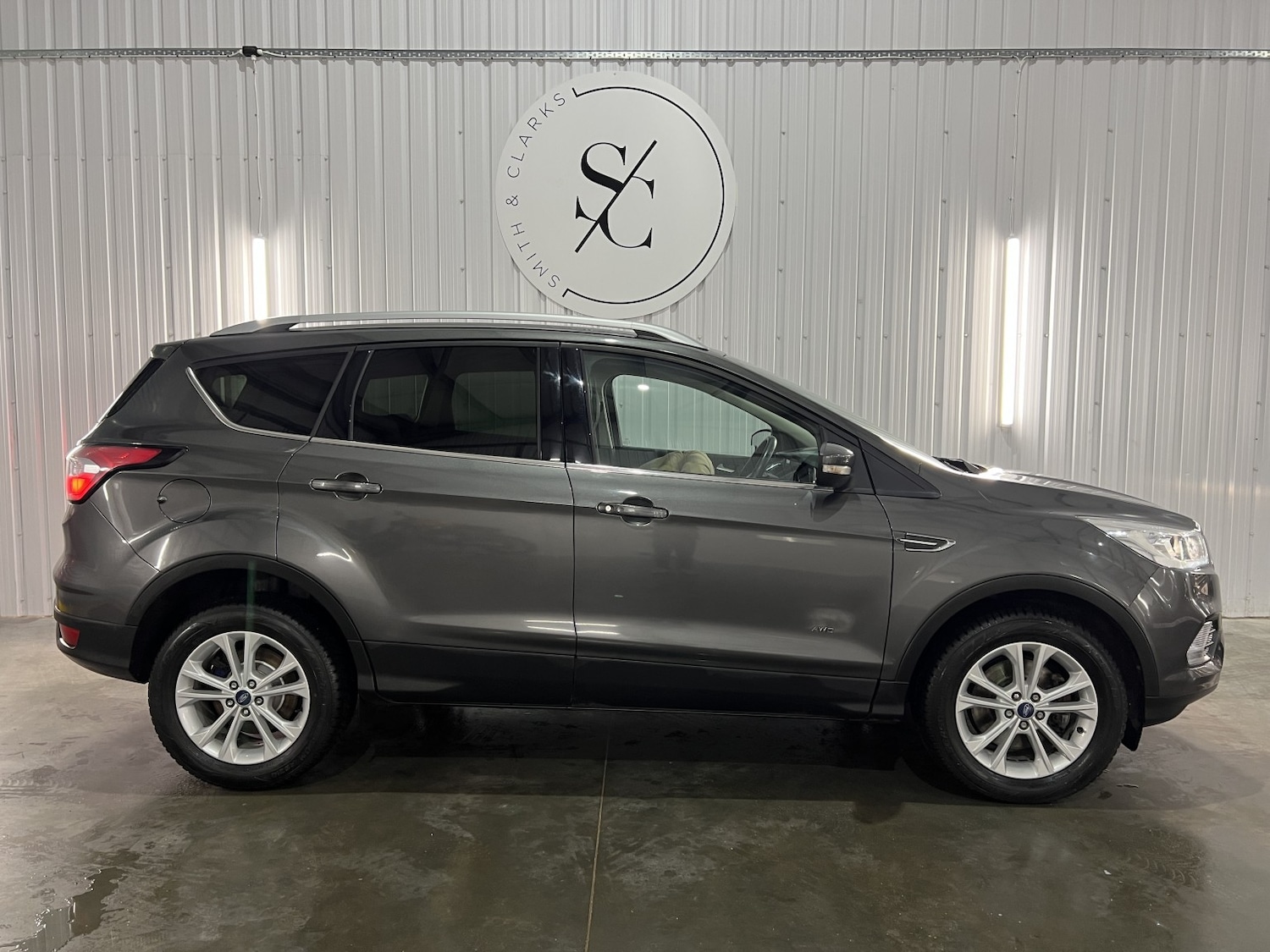 Used Ford Kuga 2018 for sale - 77220515: Photo 2