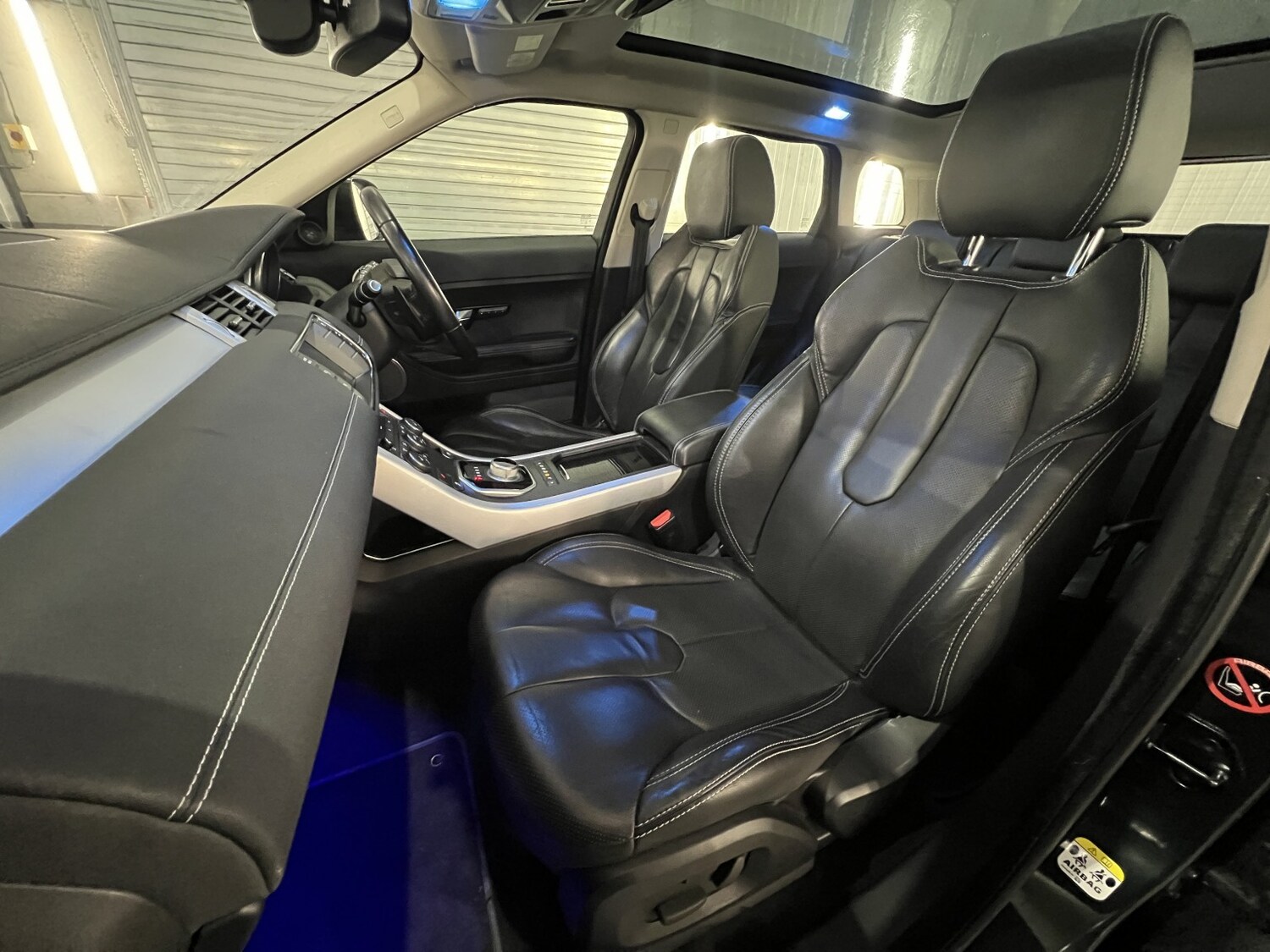 Used Land Rover Range Rover Evoque 2011 for sale - 76941809: Photo 13