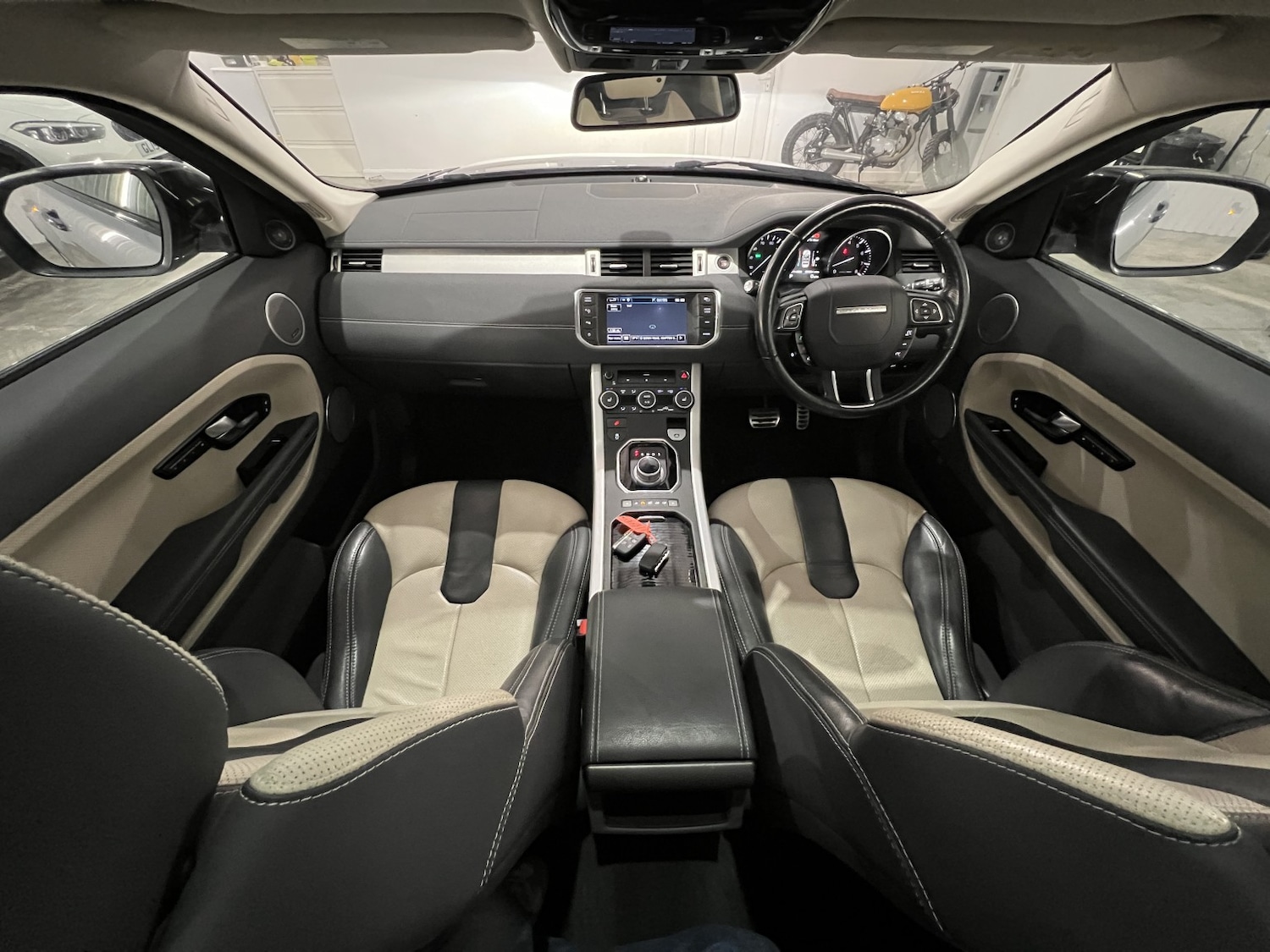 Used Land Rover Range Rover Evoque 2011 for sale - 76482871: Photo 12