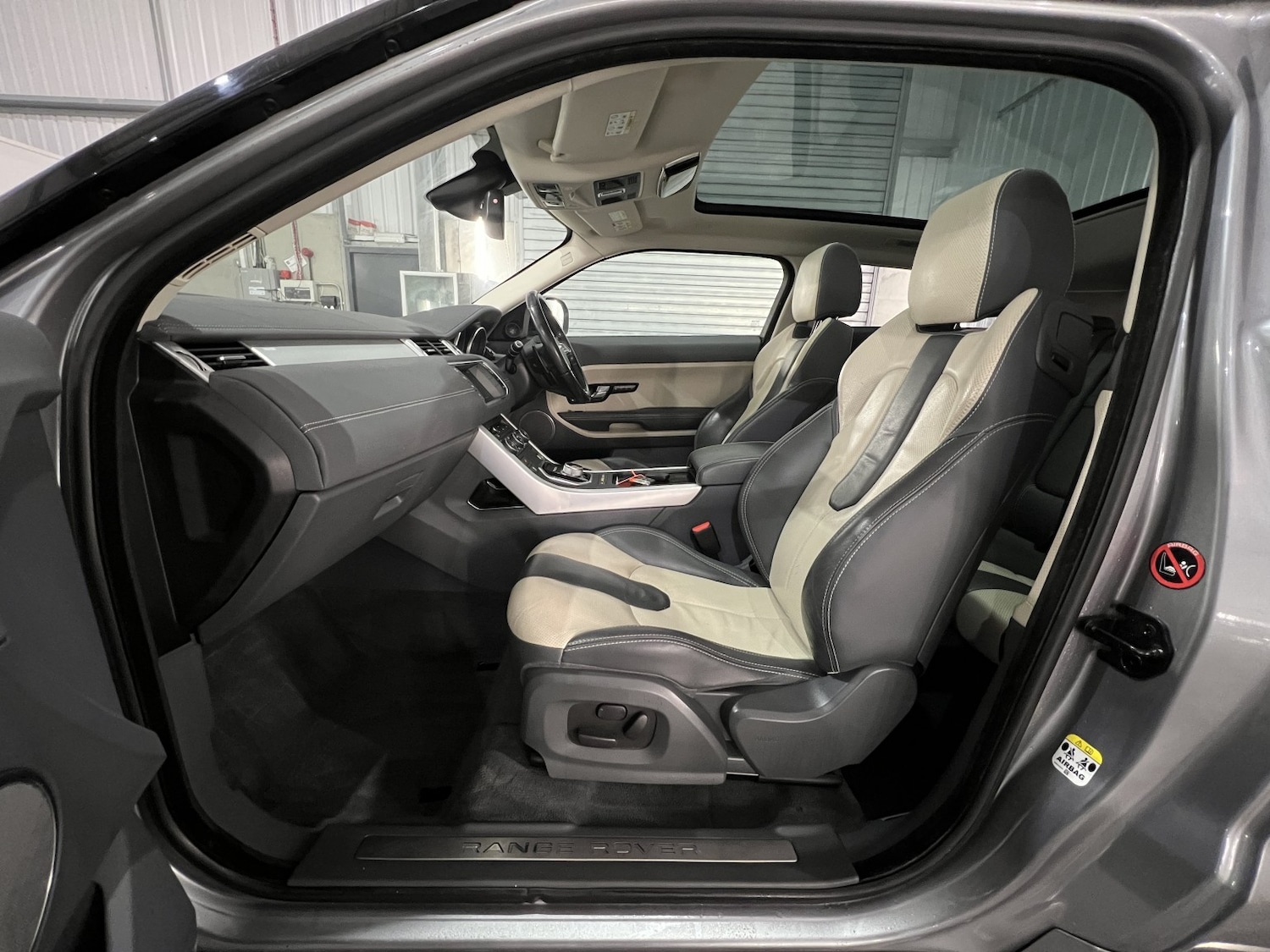 Used Land Rover Range Rover Evoque 2011 for sale - 76482871: Photo 13