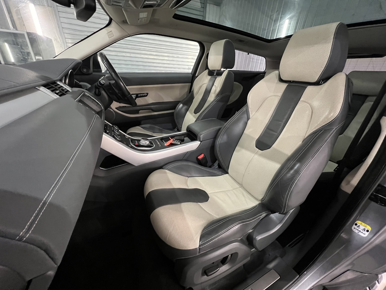 Used Land Rover Range Rover Evoque 2011 for sale - 76482871: Photo 14