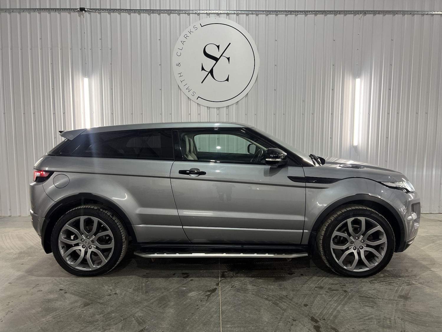 Used Land Rover Range Rover Evoque 2011 for sale - 76482871: Photo 2