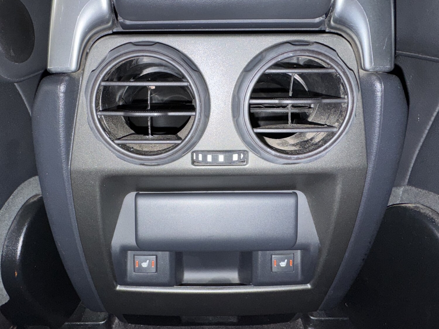 Used Land Rover Discovery 4 2015 for sale - 77965559: Photo 16