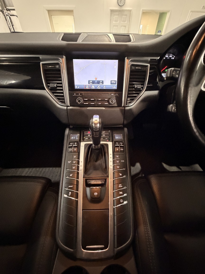 Used Porsche Macan 2016 for sale - 77749961: Photo 13