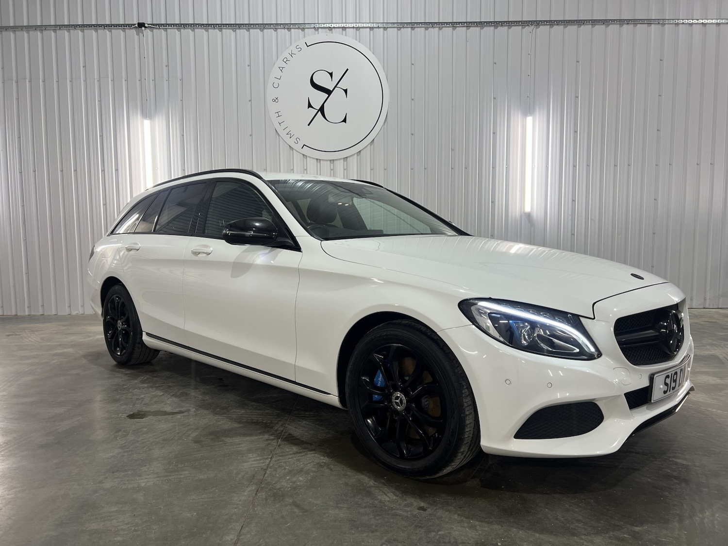 Used Mercedes-Benz C Class 2017 for sale - 76940107: Photo 1