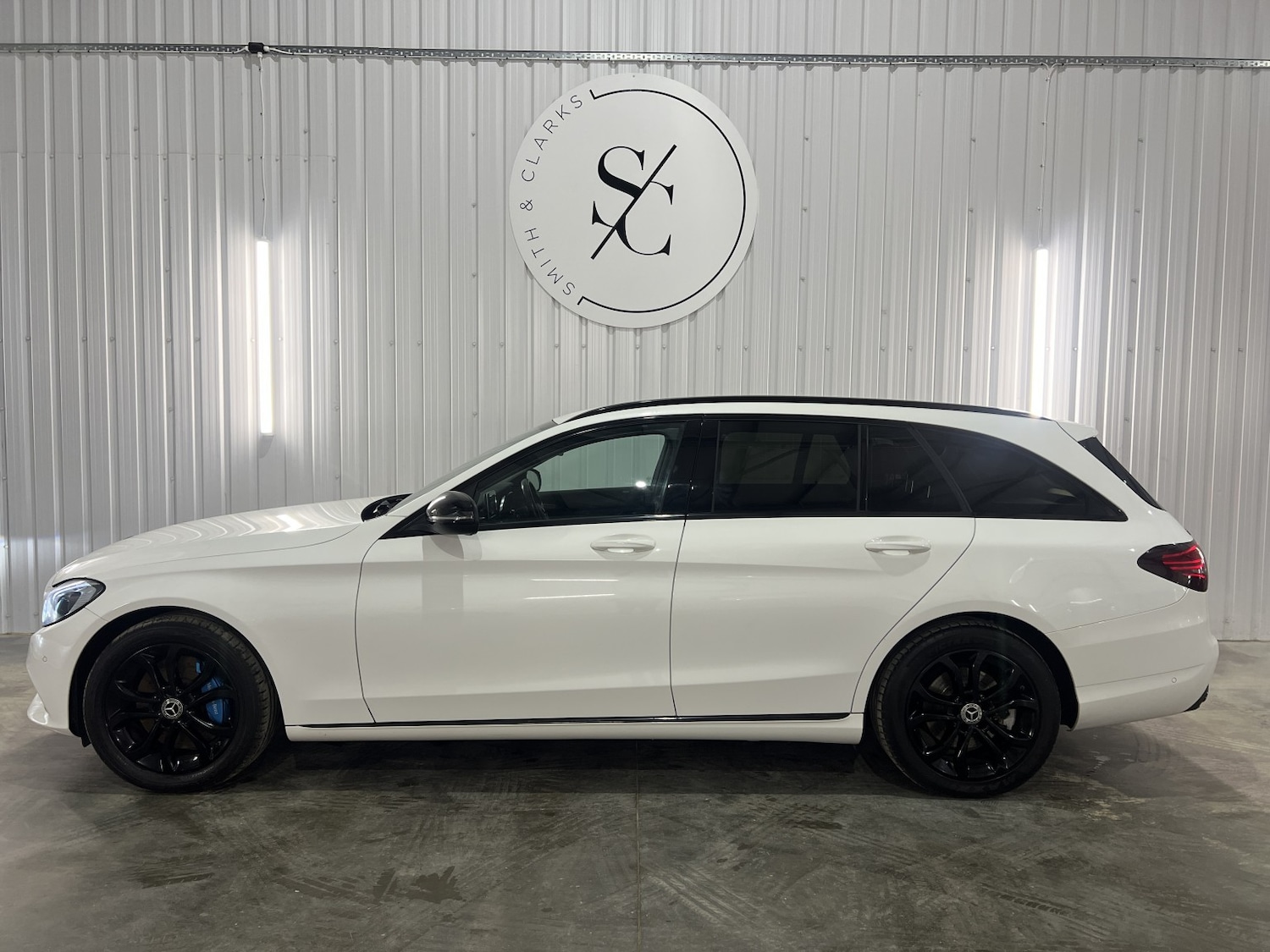 Used Mercedes-Benz C Class 2017 for sale - 76940107: Photo 5