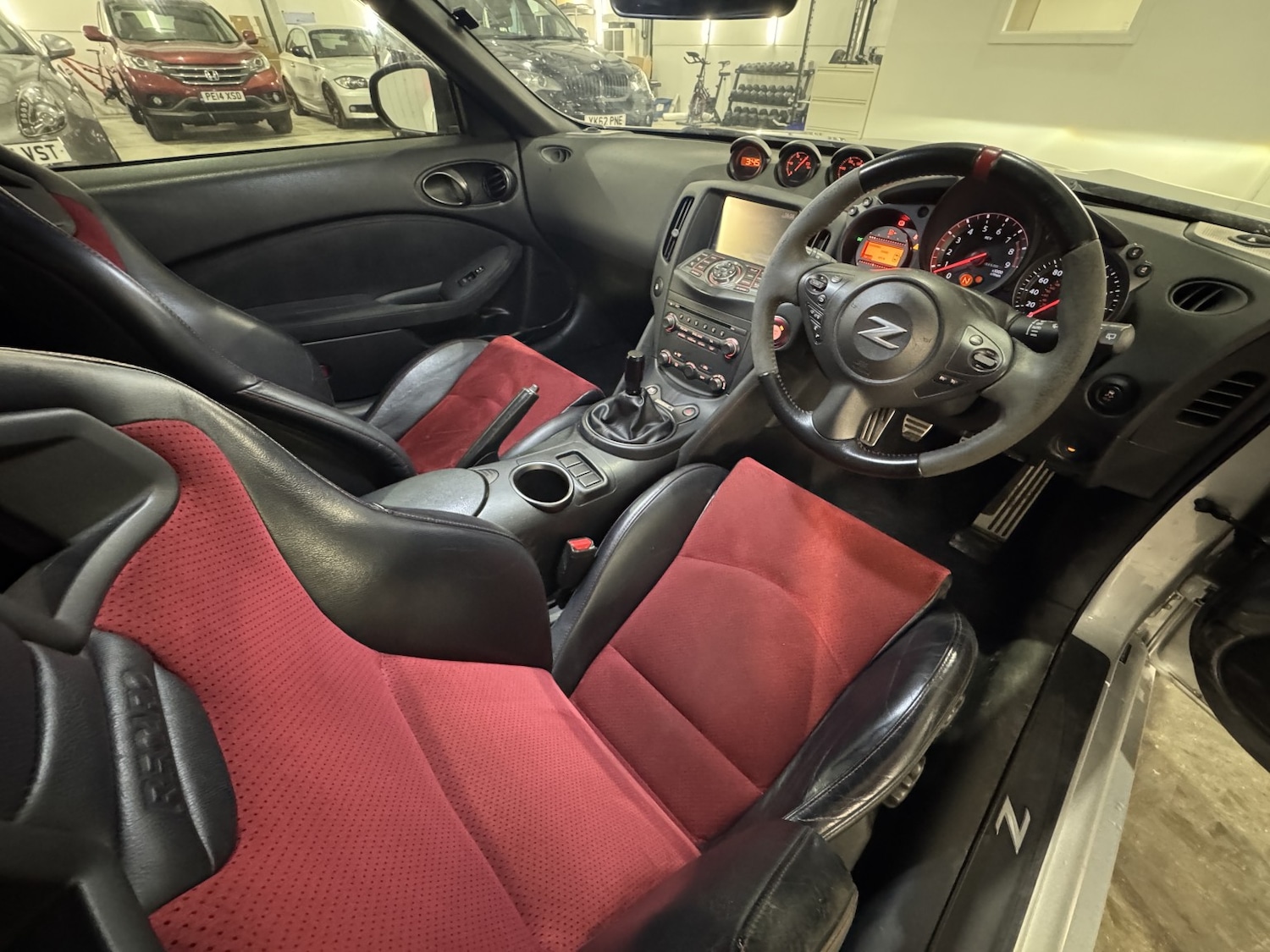 Used Nissan 370 Z 2014 for sale - 77965556: Photo 14