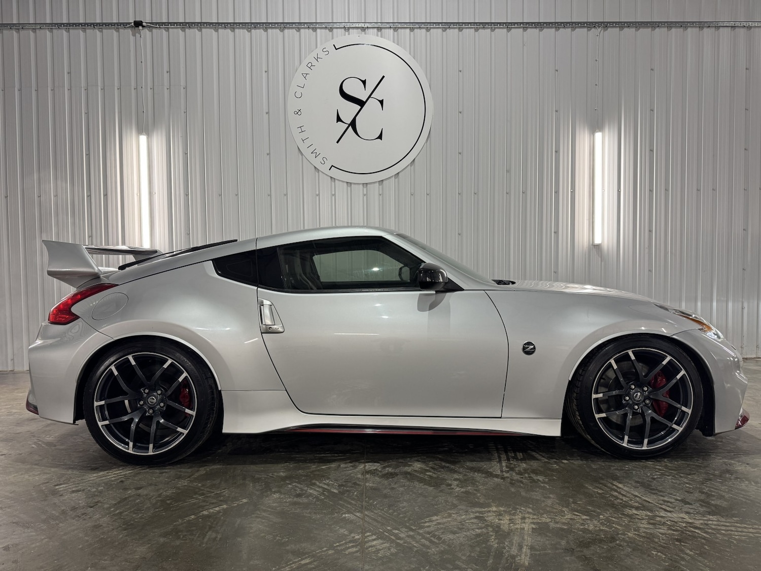 Used Nissan 370 Z 2014 for sale - 77965556: Photo 2
