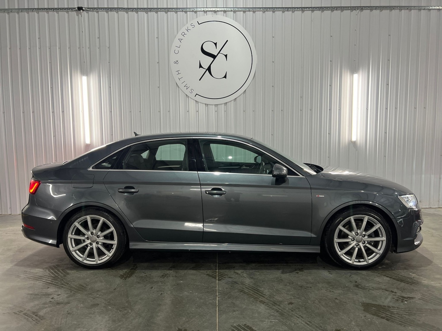 Used Audi A3 2015 for sale - 77438356: Photo 2