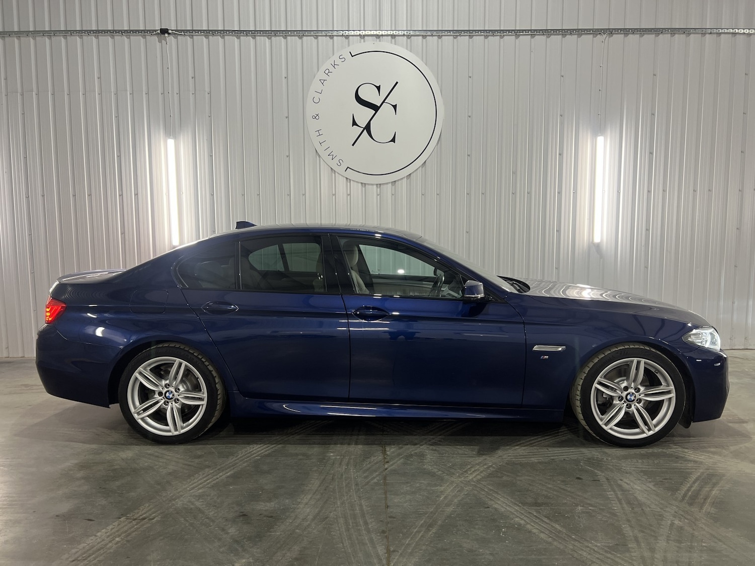 Used BMW 5 Series 2016 for sale - 76547905: Photo 2