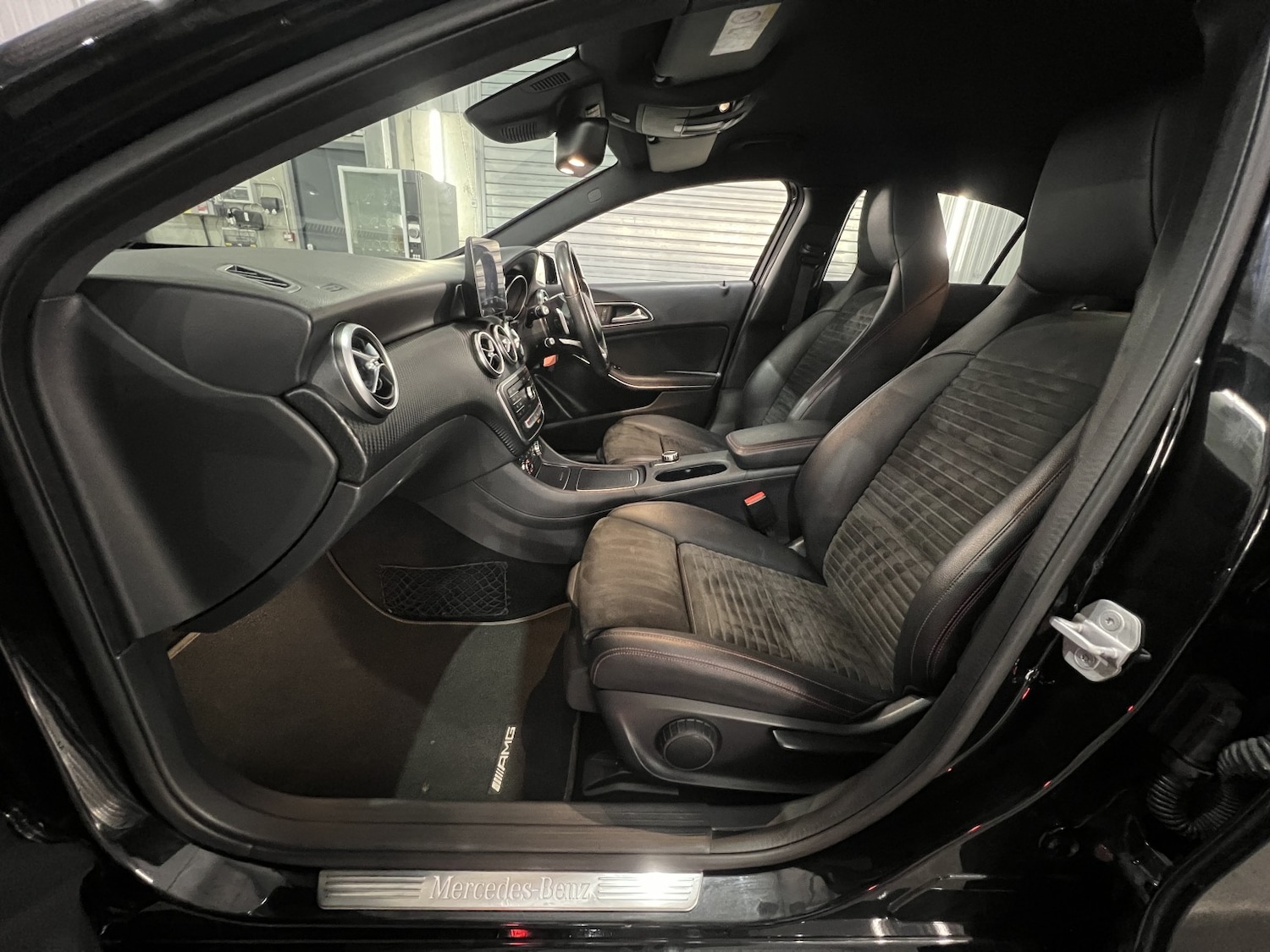 Used Mercedes-Benz A-Class 2016 for sale - 76358064: Photo 11