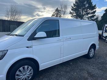 Used Volkswagen Transporter 2015 for sale - 76478107: Photo
