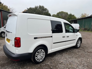 Volkswagen Caddy Maxi feature image 3