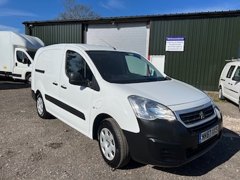 Used Peugeot Partner 2018 for sale - 77916903: Photo