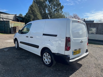 Used Peugeot Partner 2018 for sale - 77916903: Photo