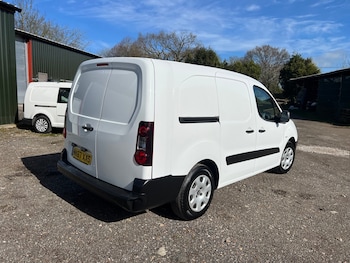 Used Peugeot Partner 2018 for sale - 77916903: Photo