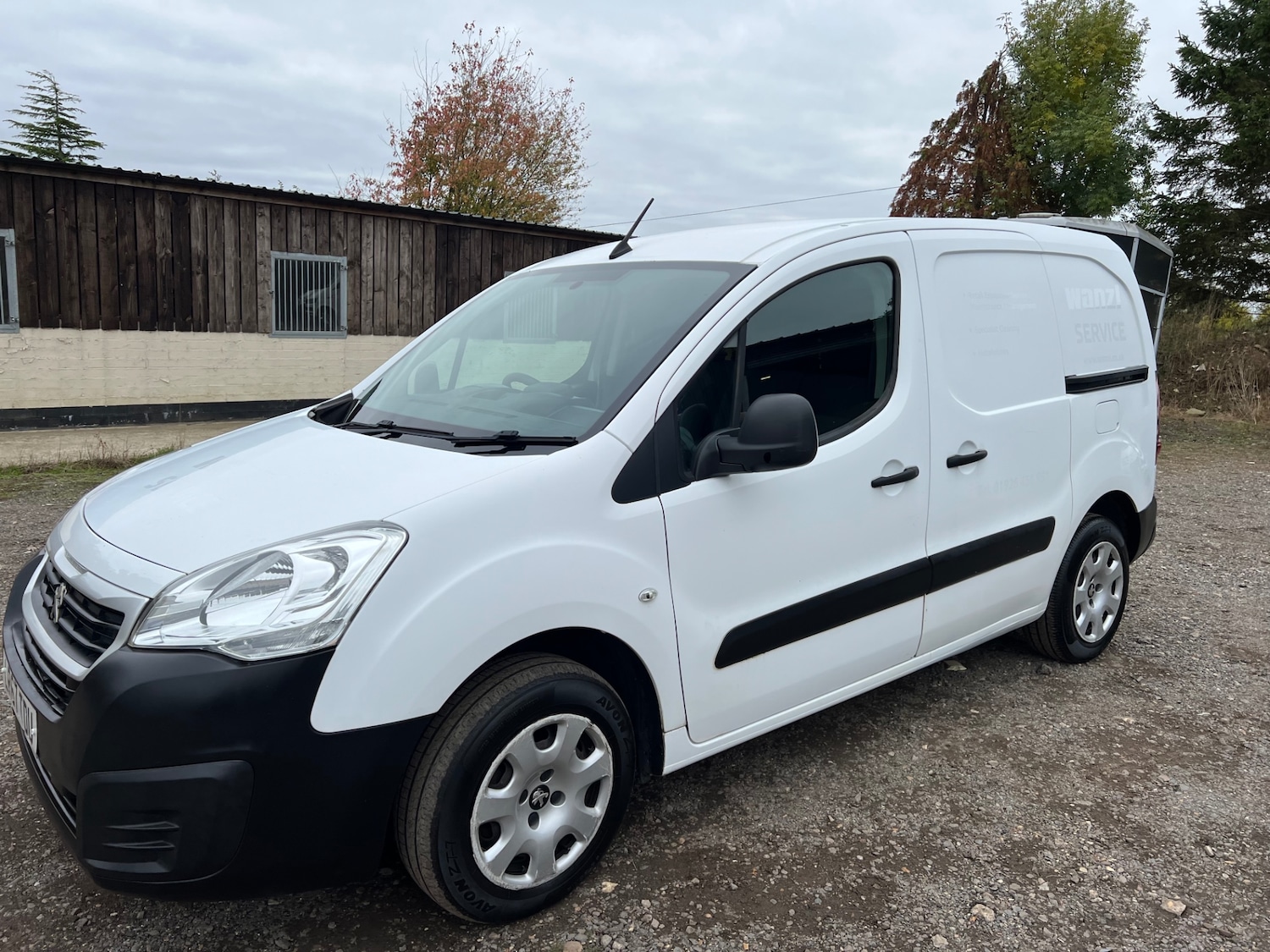 Used Peugeot Partner 2017 for sale - 76287381: Photo 3