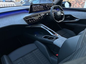 Used Peugeot 5008 2025 for sale - 76442711: Photo