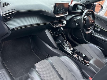 Used Peugeot 2008 2021 for sale - 77415246: Photo