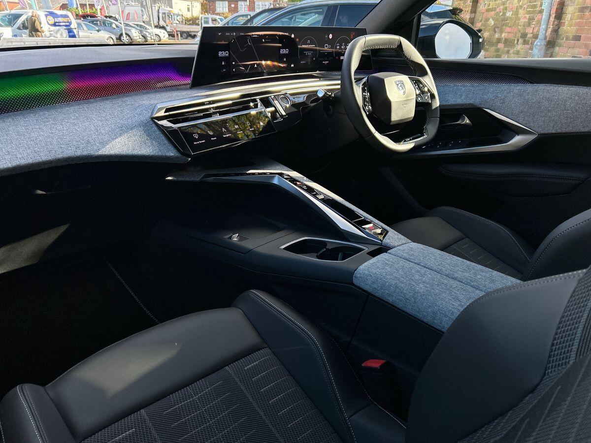 Used Peugeot 5008 2025 for sale - 76509028: Photo 2