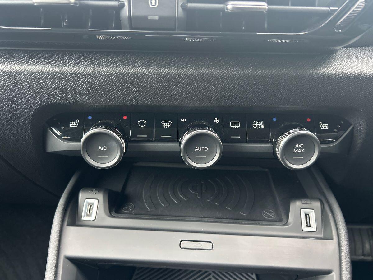 Used Citroen e-C4 2022 for sale - 77974256: Photo 24