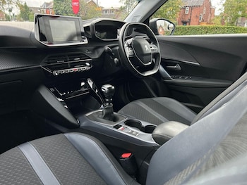 Used Peugeot 2008 2020 for sale - 75983420: Photo