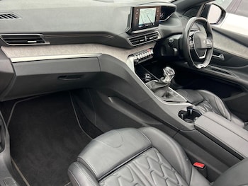 Used Peugeot 5008 2022 for sale - 77473069: Photo