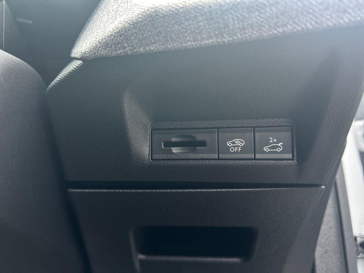 Used Peugeot E-3008 2024 for sale - 77527326: Photo 39