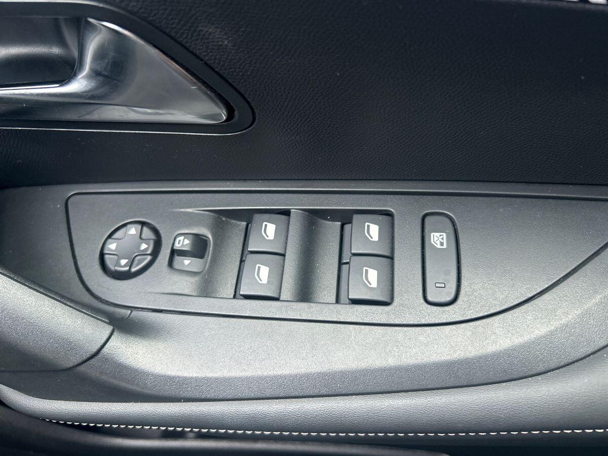 Used Peugeot 2008 2024 for sale - 77812650: Photo 33