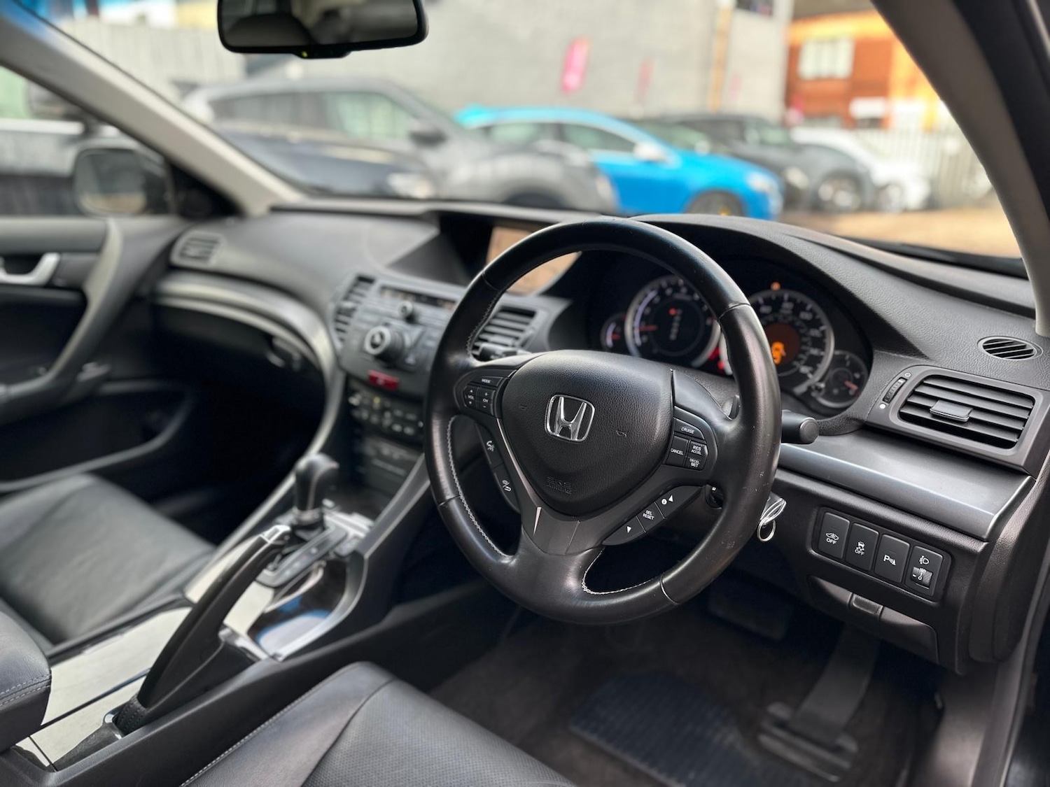 Used Honda Accord 2012 for sale - 77203412: Photo 11