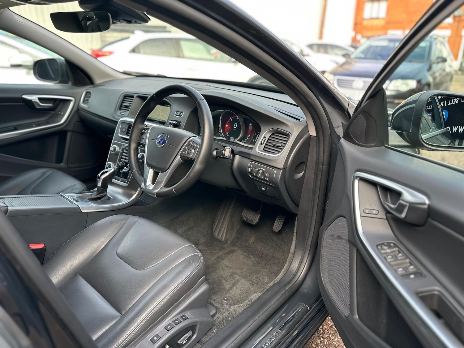 Used Volvo S60 2016 for sale - 76993775: Photo 32