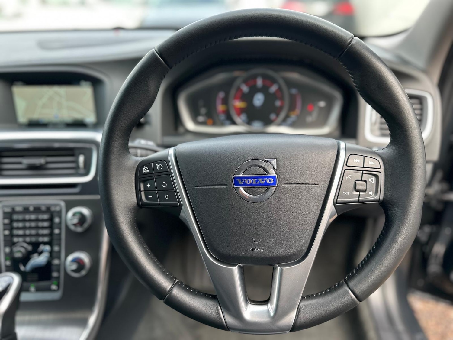 Used Volvo S60 2016 for sale - 76993775: Photo 36