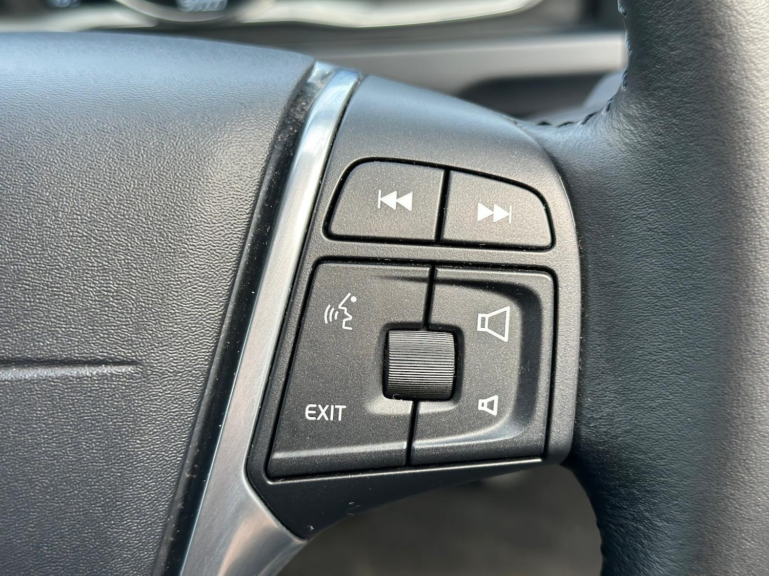 Used Volvo S60 2016 for sale - 76993775: Photo 37