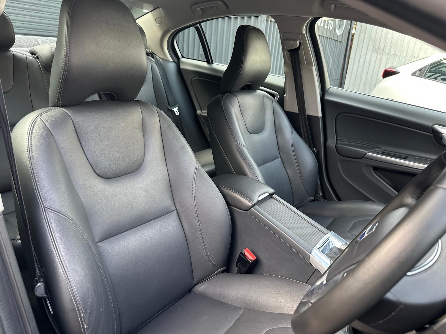 Used Volvo S60 2016 for sale - 76993775: Photo 42