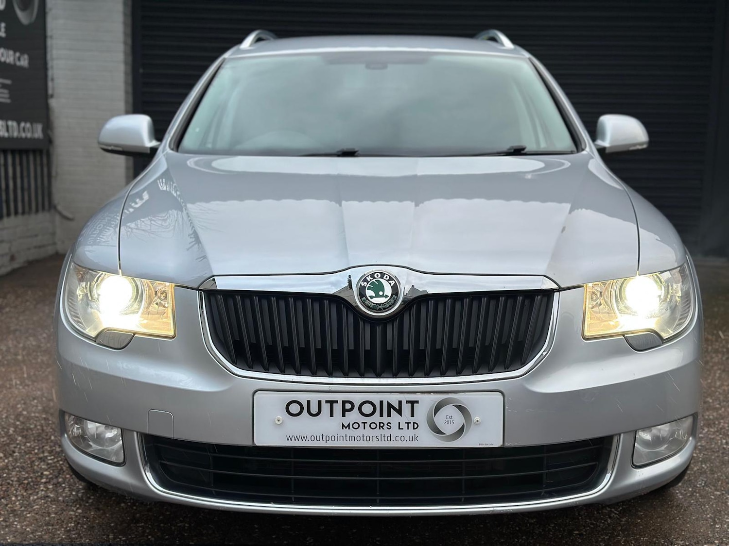 Used Skoda Superb 2013 for sale - 76887153: Photo 2