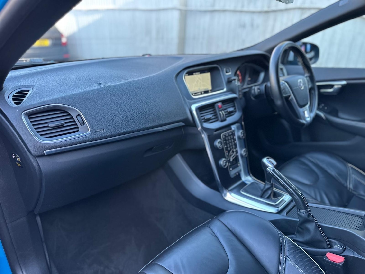 Used Volvo V40 2015 for sale - 77131687: Photo 16