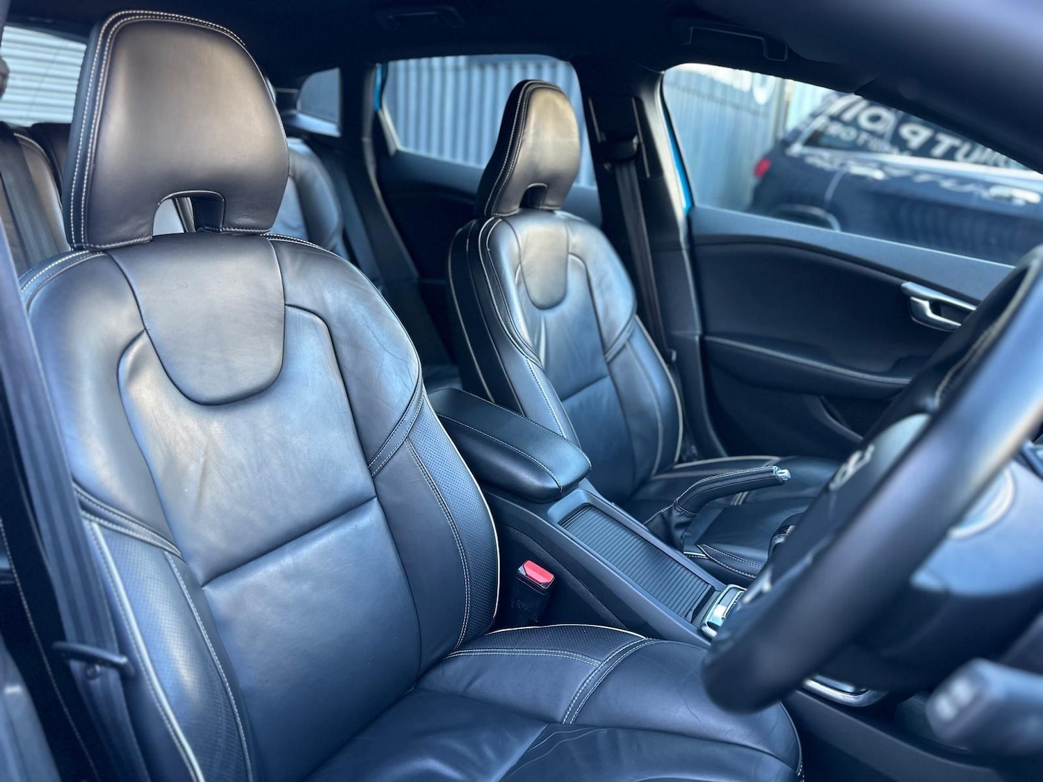 Used Volvo V40 2015 for sale - 77131687: Photo 18