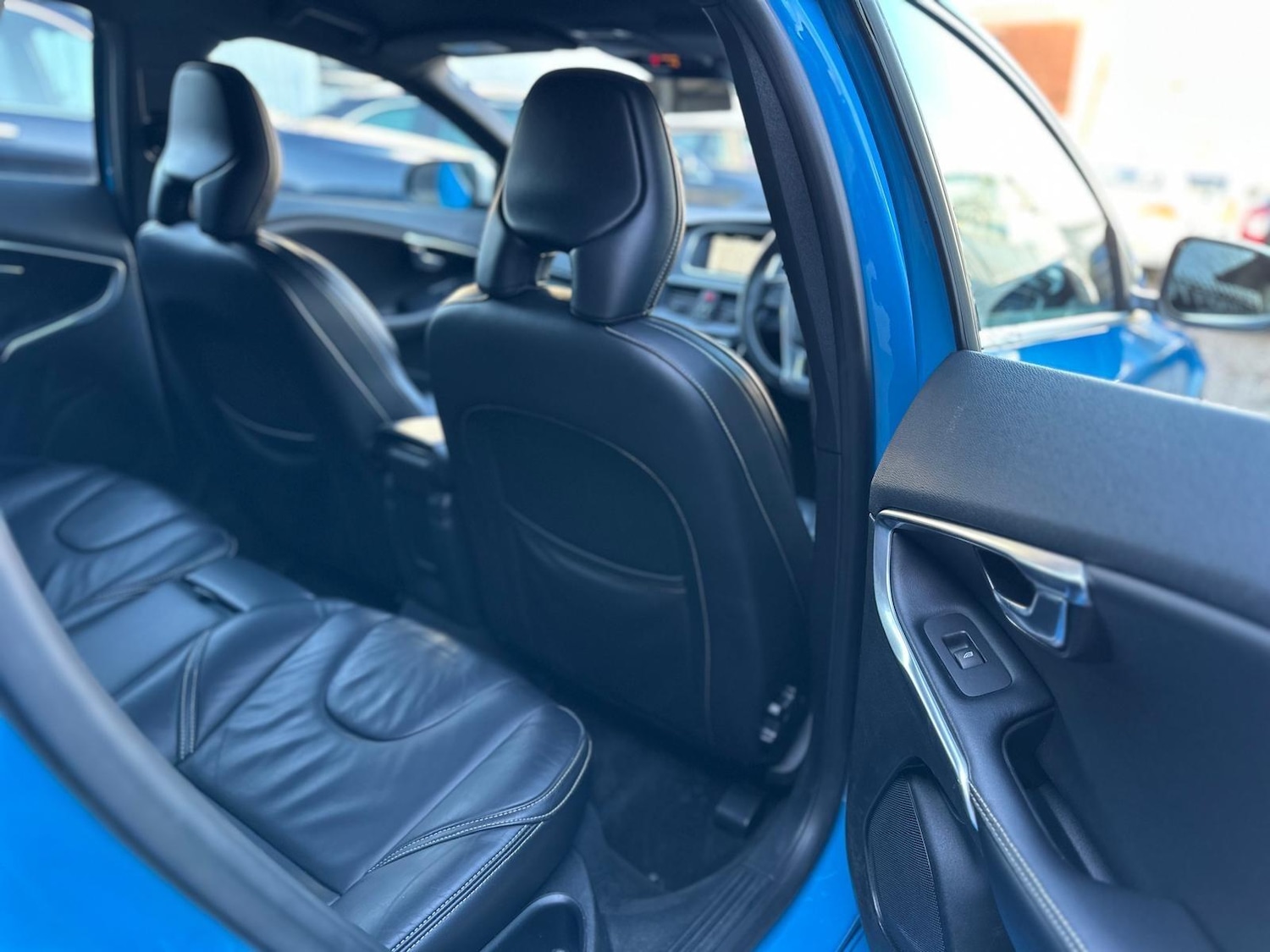 Used Volvo V40 2015 for sale - 77131687: Photo 24