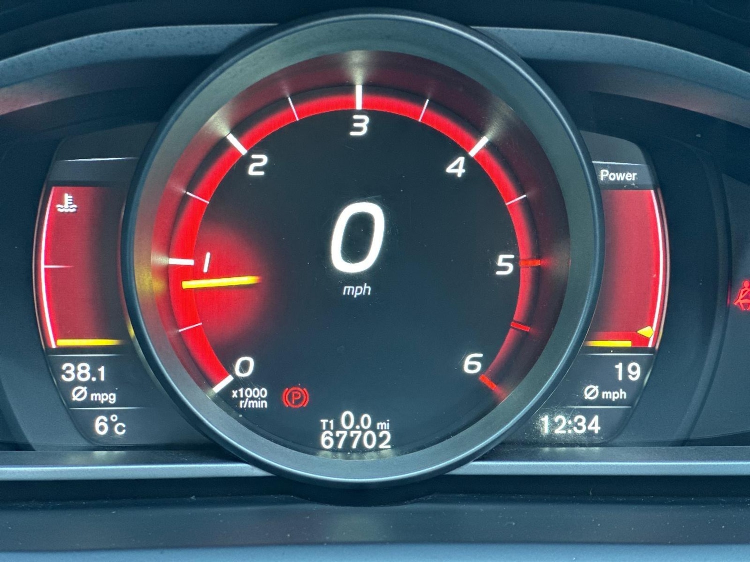 Used Volvo V40 2015 for sale - 77131687: Photo 46